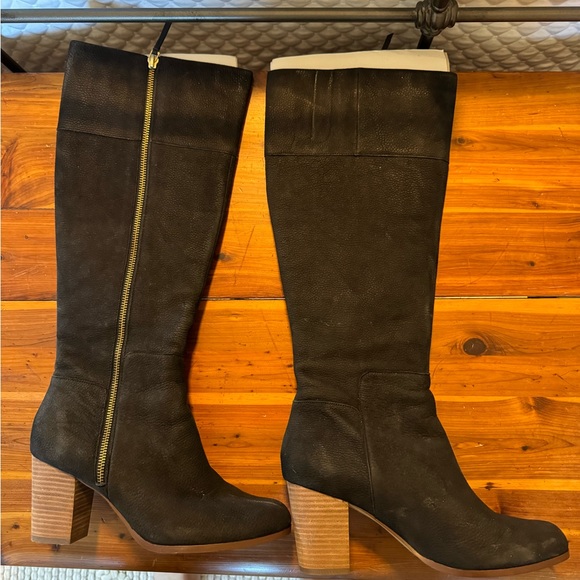 Cole Haan suede boot, size 8 1/2- Hardly worn and in perfect condition. - Picture 2 of 6